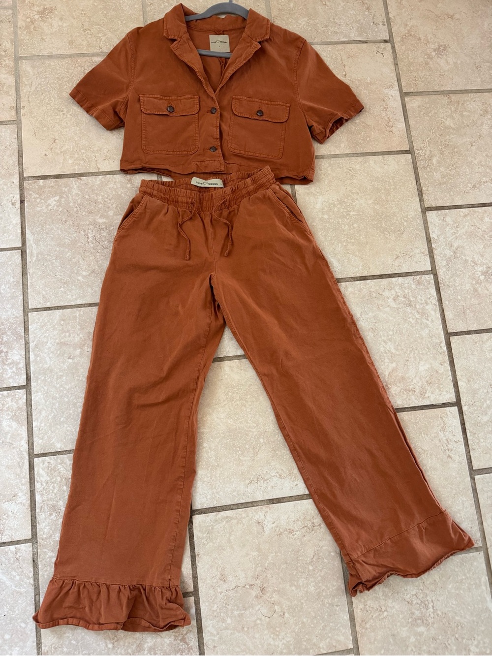 LOVEYTRENDS Terracotta Cargo Ruffle 2-Piece Set Size L Tencel